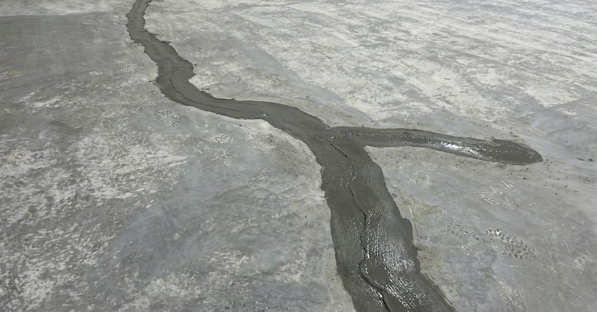 Fissuras no contrapiso como tratar antes do piso de borracha